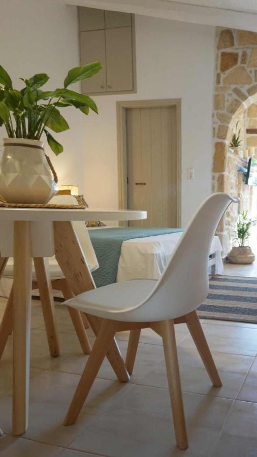 Studio Eleni - Oasis Holiday Houses Κόκκινος Πύργος Εξωτερικό φωτογραφία