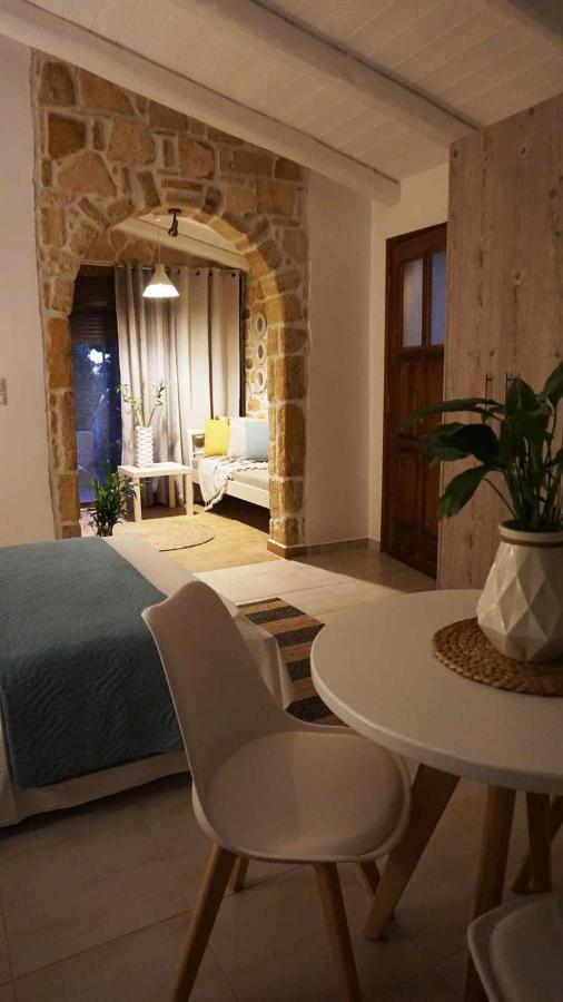 Studio Eleni - Oasis Holiday Houses Κόκκινος Πύργος Εξωτερικό φωτογραφία
